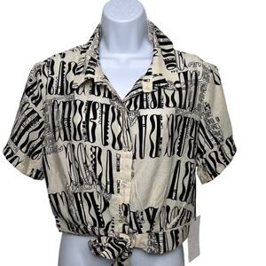 Milk + Honey Black and White Patterned Button-Up Shirt